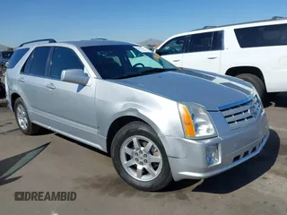 2009 Cadillac SRX RWD z VIN 1GYEE637990127663, wystawiony jako IAAI lot #42277133 z przebiegiem 133 448 mil mil oraz . Historia ofert i sprzedaży dostępna na DreamBid. Obrazek 1.