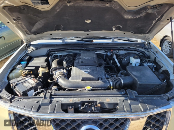 2006 Nissan Pathfinder SE z VIN 5N1AR18U46C627598, wystawiony jako IAAI lot #41527404 z przebiegiem 124 763 mil mil oraz . Historia ofert i sprzedaży dostępna na DreamBid. Obrazek 10.