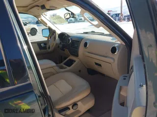 2004 Ford Expedition Eddie Bauer with VIN 1FMFU18L14LB82455, listed as a IAAI auction lot 41571389 with 160,248 mi miles. Bid and sale history available at carsss.com. Image 5.