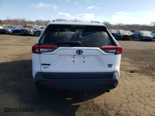 2022 Toyota RAV4 XLE with VIN 2T3P1RFV2NC274355, listed as a Copart auction lot 43070195 with 43,054 mi miles and Salvage Title. Bid and sale history available at carsss.com. Image 6.
