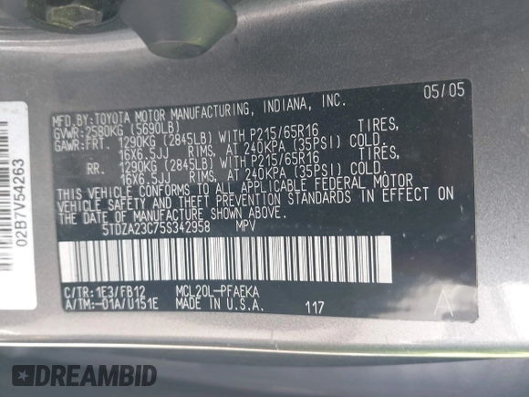 2005 Toyota Sienna CE with VIN 5TDZA23C75S342958, listed as a IAAI auction lot 42120039 with 211,029 mi miles. Bid and sale history available at carsss.com. Image 9.