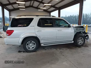 2005 Toyota Sequoia Limited with VIN 5TDZT38A25S263835, listed as a IAAI auction lot 41412563 with 284,551 mi miles and . Bid and sale history available at DreamBid. Image 14.
