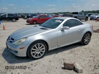 2005 Mercedes-Benz SLK 230/320 z VIN WDBWK56F85F048054, wystawiony jako Copart lot #58390305 z przebiegiem 188 486 mil mil oraz Tytuł czysty. Historia ofert i sprzedaży dostępna na DreamBid. Obrazek 1.