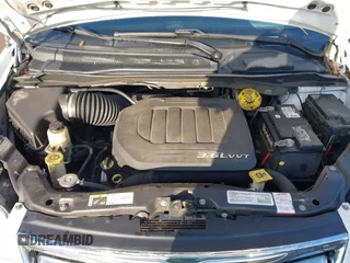 2014 Chrysler Town & Country Touring with VIN 2C4RC1BG5ER343804, listed as a IAAI auction lot 41647481 with 194,656 mi miles. Bid and sale history available at carsss.com. Image 10.