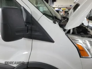 2017 Ford Transit z VIN 1FTYE1ZM7HKA10220, wystawiony jako IAAI lot #42905382 z przebiegiem 143 262 mil mil oraz . Historia ofert i sprzedaży dostępna na DreamBid. Obrazek 19.
