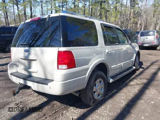 2006 Ford Expedition Limited with VIN 1FMFU19576LA66177, listed as a IAAI auction lot 41663217 with 166,118 mi miles. Bid and sale history available at carsss.com. Image 4.