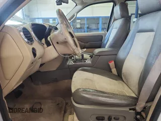 2006 Ford Explorer Eddie Bauer z VIN 1FMEU74816UB14248, wystawiony jako Copart lot #62417375 z przebiegiem 243 029 mil mil oraz Szkoda całkowita • Salvage title. Historia ofert i sprzedaży dostępna na DreamBid. Obrazek 7.