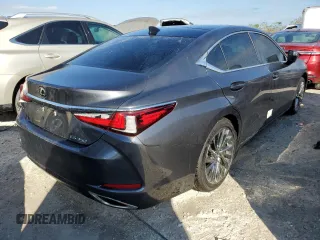 2024 Lexus ES 350 Luxury z VIN 58AEZ1B13RU180415, wystawiony jako Copart lot #76048684 z przebiegiem Nie podano mil oraz Nie do naprawy • Non repairable. Historia ofert i sprzedaży dostępna na DreamBid. Obrazek 3.