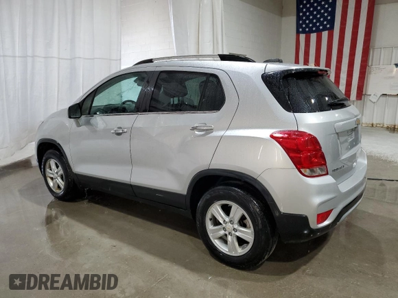 2019 Chevrolet Trax LT with VIN KL7CJPSB8KB932596, listed as a Copart auction lot 54541155 with 67,752 mi miles and Salvage Title. Bid and sale history available at carsss.com. Image 2.