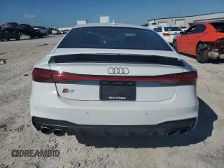 2024 Audi S7 Prestige z VIN WAUSFBF22RN048432, wystawiony jako Copart lot #56690455 z przebiegiem 11 055 mil mil oraz Szkody całkowita. Historia ofert i sprzedaży dostępna na DreamBid. Obrazek 6.