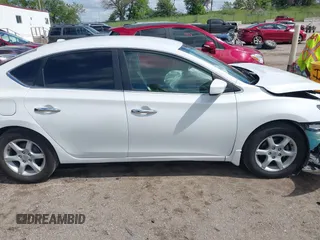2017 Nissan Sentra SV z VIN 3N1AB7AP5HL642735, wystawiony jako IAAI lot #42321809 z przebiegiem 84 268 mil mil oraz . Historia ofert i sprzedaży dostępna na DreamBid. Obrazek 14.