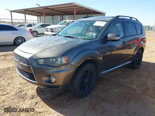 2012 Mitsubishi Outlander SE with VIN JA4AS3AW9CU004624, listed as a IAAI auction lot 41303185 with 189,122 mi miles. Bid and sale history available at carsss.com. Image 2.