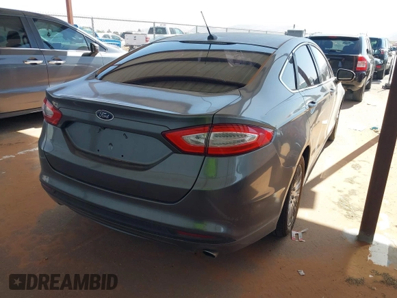 2013 Ford Fusion SE Hybrid with VIN 3FA6P0LUXDR264312, listed as a IAAI auction lot 42082298 with 1 mi miles. Bid and sale history available at carsss.com. Image 4.