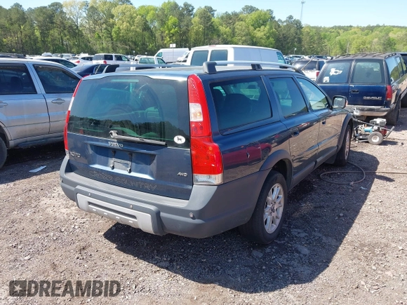 2007 Volvo XC70 with VIN YV4SZ592971264724, listed as a IAAI auction lot 42005126 with 217,280 mi miles. Bid and sale history available at carsss.com. Image 4.