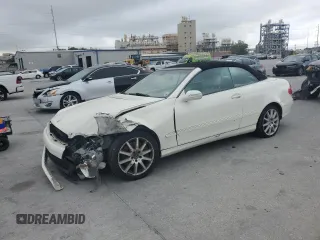 2007 Mercedes-Benz CLK 350 with VIN WDBTK56F37T082572, listed as a Copart auction lot 52861995 with 165,245 mi miles and Salvage Title. Bid and sale history available at DreamBid. Image 1.