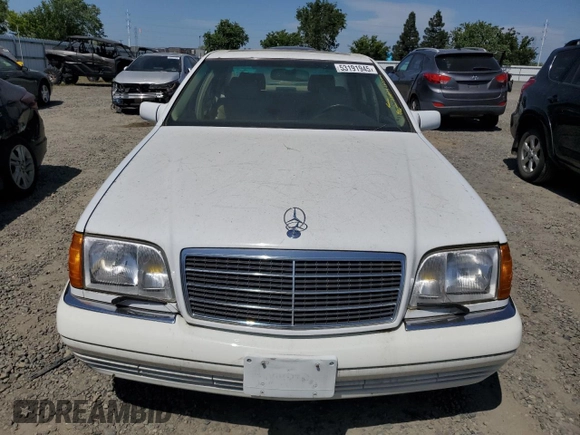 1993 Mercedes-Benz 400 z VIN WDBGA43E3PA132912, wystawiony jako Copart lot #53191945 z przebiegiem 108 332 mil mil oraz Czysty tytuł • Clean title. Historia ofert i sprzedaży dostępna na DreamBid. Obrazek 5.