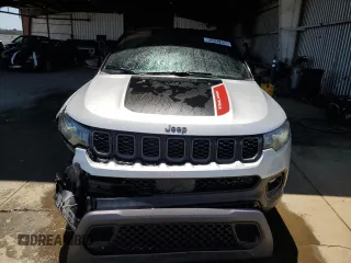 2024 Jeep Compass Trailhawk with VIN 3C4NJDDN2RT144990, listed as a Copart auction lot 63287855 with 37,665 mi miles and Clean title. Bid and sale history available at DreamBid. Image 5.