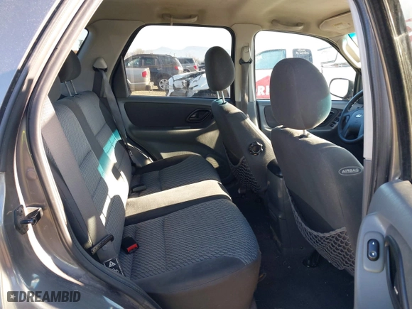 2003 Ford Escape XLT Popular 2 with VIN 1FMCU93143KB10936, listed as a IAAI auction lot 41414430 with 170,050 mi miles. Bid and sale history available at carsss.com. Image 8.
