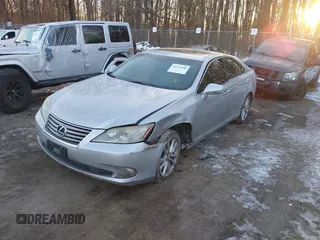 2010 Lexus ES 330 with VIN JTHBK1EG5A2403295, listed as a IAAI auction lot 41374180 with 226,428 mi miles and . Bid and sale history available at DreamBid. Image 2.