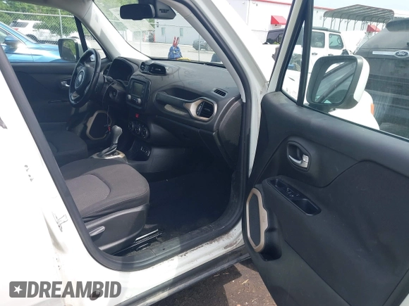 2016 Jeep Renegade Latitude z VIN ZACCJABT5GPE09252, wystawiony jako IAAI lot #42088487 z przebiegiem 45 161 mil mil oraz . Historia ofert i sprzedaży dostępna na DreamBid. Obrazek 5.