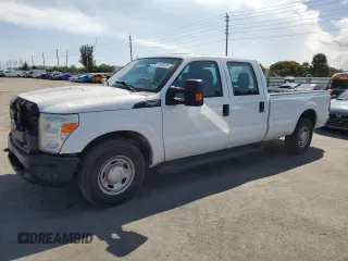 2015 Ford F-250 XL z VIN 1FT7W2A6XFED10048, wystawiony jako Copart lot #51600305 z przebiegiem 181 113 mil mil oraz Czysty tytuł • Clean title. Historia ofert i sprzedaży dostępna na DreamBid. Obrazek 1.