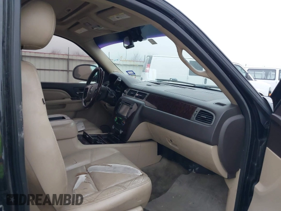 2012 GMC Yukon Denali with VIN 1GKS1EEF0CR292852, listed as a IAAI auction lot 41303140 with 227,316 mi miles. Bid and sale history available at carsss.com. Image 5.
