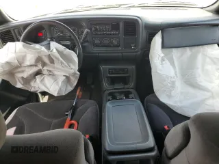 2001 GMC Sierra 1500 SLE z VIN 2GTEC19TX11393656, wystawiony jako Copart lot #56097465 z przebiegiem 133 629 mil mil oraz Szkoda całkowita • Salvage title. Historia ofert i sprzedaży dostępna na DreamBid. Obrazek 8.