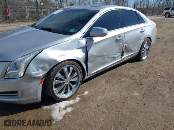 2013 Cadillac XTS Luxury with VIN 2G61R5S34D9233991, listed as a IAAI auction lot 41825533 with 152,706 mi miles. Bid and sale history available at carsss.com. Image 6.
