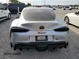 2022 Toyota Supra 3.0 z VIN WZ1DB0C05NW048445, wystawiony jako Copart lot #73665812 z przebiegiem 8850 mil mil oraz . Historia ofert i sprzedaży dostępna na DreamBid. Obrazek 6.