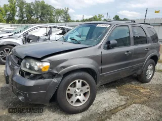 2005 Ford Escape Limited with VIN 1FMYU04115KA63383, listed as a Copart auction lot 59706164 with 212,167 mi miles and Salvage Title. Bid and sale history available at carsss.com. Image 1.