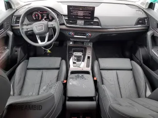 2024 Audi Q5 S line Premium Plus z VIN WA1EAAFY0R2074164, wystawiony jako Copart lot #51284815 z przebiegiem 1 324 mil mil oraz Szkoda całkowita • Salvage title. Historia ofert i sprzedaży dostępna na DreamBid. Obrazek 8.