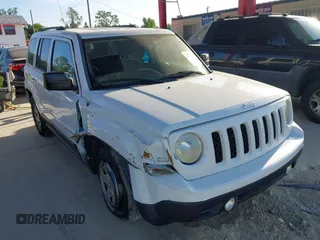 2014 Jeep Patriot Sport with VIN 1C4NJPBB4ED927237, listed as a IAAI auction lot 42462794 with 125,763 mi miles and . Bid and sale history available at DreamBid. Image 1.