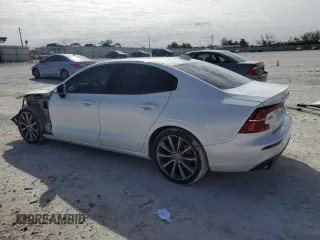 2020 Volvo S60 Momentum with VIN 7JRA22TK7LG041911, listed as a Copart auction lot 41256154 with 82,597 mi miles. Bid and sale history available at carsss.com. Image 2.