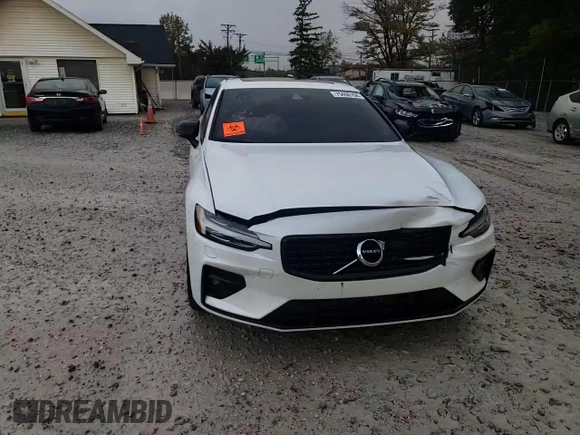2022 Volvo S60 Momentum with VIN 7JRL12FZ5NG160791, listed as a Copart auction lot 75490104 with 39,501 mi miles and Salvage Title. Bid and sale history available at carsss.com. Image 11.