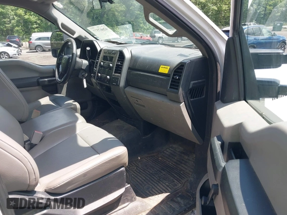 2018 Ford F-250 XL with VIN 1FDBF2A69JEC26995, listed as a IAAI auction lot 42667577 with 90,276 mi miles and . Bid and sale history available at DreamBid. Image 5.