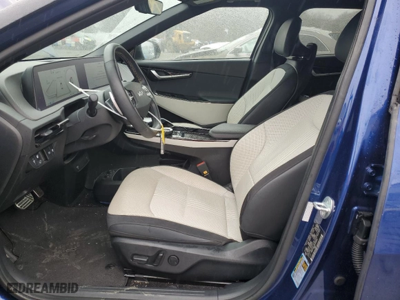 2023 Kia EV6 GT-Line with VIN KNDC4DLCXP5114809, listed as a Copart auction lot 43191935 with 23,681 mi miles and Salvage Title. Bid and sale history available at carsss.com. Image 7.