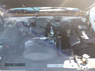 2000 Cadillac Escalade z VIN 1GYEK63R2YR230105, wystawiony jako IAAI lot #41575390 z przebiegiem 258 152 mil mil oraz . Historia ofert i sprzedaży dostępna na DreamBid. Obrazek 10.