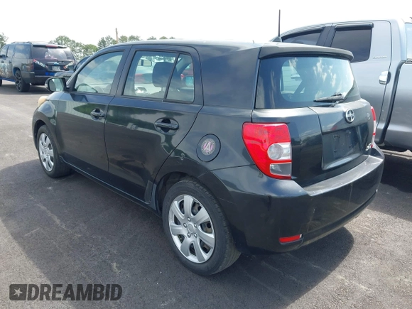 2008 Scion xD z VIN JTKKU10458J018014, wystawiony jako IAAI lot #42275788 z przebiegiem 198 204 mil mil oraz . Historia ofert i sprzedaży dostępna na DreamBid. Obrazek 3.