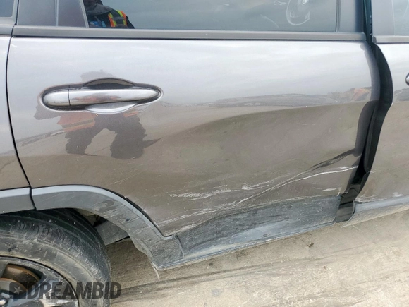 2021 Jeep Cherokee Altitude с VIN 1C4PJLLB5MD134799, выставлен на аукционе Copart как лот 57705125 с пробегом 100 618 миль миль и Списание • Salvage title. История ставок и продаж доступна на DreamBid. Изображение 11.