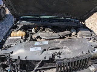 2004 Chevrolet Tahoe Special Service with VIN 1GNEK13V64J188558, listed as a Copart auction lot 47617275 with 225,626 mi miles and Salvage Title. Bid and sale history available at carsss.com. Image 11.