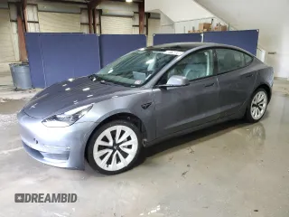 2022 Tesla Model 3 Long Range z VIN 5YJ3E1EB6NF289327, wystawiony jako Copart lot #58176825 z przebiegiem 120 883 mil mil oraz Czysty tytuł • Clean title. Historia ofert i sprzedaży dostępna na DreamBid. Obrazek 1.