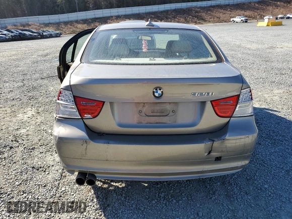 2009 BMW 3 Series 328i с VIN WBAPH77599NM30687, выставлен на аукционе Copart как лот 45596425 с пробегом Не указан миль и Списание • Salvage title. История ставок и продаж доступна на DreamBid. Изображение 6.