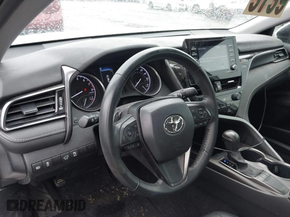 2023 Toyota Camry SE z VIN 4T1G11AK4PU738724, wystawiony jako IAAI lot #42123044 z przebiegiem 58 659 mil mil oraz . Historia ofert i sprzedaży dostępna na DreamBid. Obrazek 18.