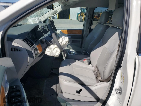2010 Chrysler Town & Country Limited with VIN 2A4RR7DXXAR398851, listed as a Copart auction lot 50356105 with 181,565 mi miles and Salvage Title. Bid and sale history available at carsss.com. Image 7.