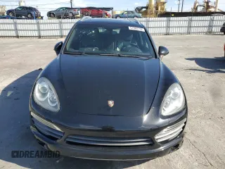 2012 Porsche Cayenne S z VIN WP1AB2A24CLA49620, wystawiony jako Copart lot #51384715 z przebiegiem Nie podano mil oraz Szkoda całkowita • Salvage title. Historia ofert i sprzedaży dostępna na DreamBid. Obrazek 5.