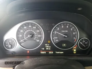 2013 BMW 3 Series 328i with VIN WBA3C1G52DNR46327, listed as a Copart auction lot 49737145 with 105,670 mi miles and Salvage Title. Bid and sale history available at DreamBid. Image 9.