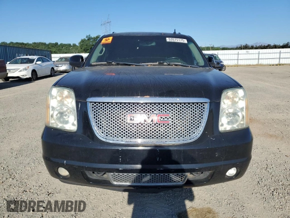 2011 GMC Yukon XL Denali with VIN 1GKS2MEF2BR131666, listed as a Copart auction lot 53575175 with 220,816 mi miles and Clean Title. Bid and sale history available at carsss.com. Image 5.