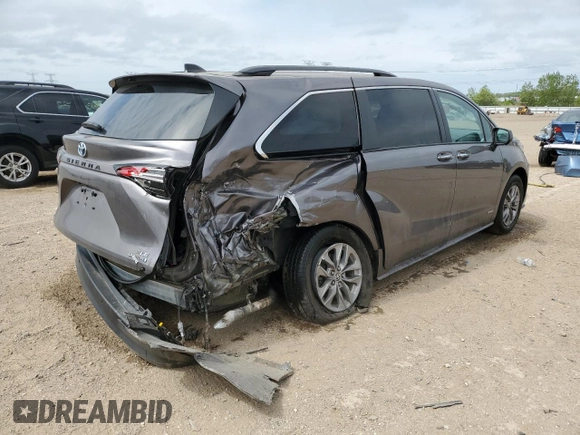 2021 Toyota Sienna XLE z VIN 5TDJSKFC0MS033577, wystawiony jako Copart lot #57146505 z przebiegiem 60 397 mil mil oraz Szkoda całkowita • Salvage title. Historia ofert i sprzedaży dostępna na DreamBid. Obrazek 3.
