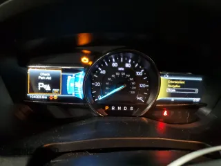 2017 Ford Explorer XLT z VIN 1FM5K8DH1HGA15992, wystawiony jako Copart lot #51671295 z przebiegiem 104 003 mil mil oraz Szkoda całkowita • Salvage title. Historia ofert i sprzedaży dostępna na DreamBid. Obrazek 9.
