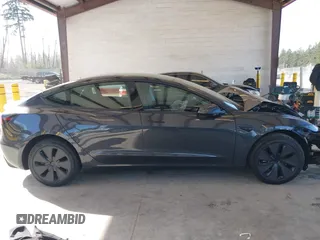 2025 Tesla Model 3 Long Range with VIN 5YJ3E1EA4SF987552, listed as a IAAI auction lot 41959743 with 187 mi miles and . Bid and sale history available at DreamBid. Image 13.